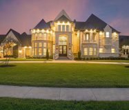 House in 2816 E 14th St Epicene